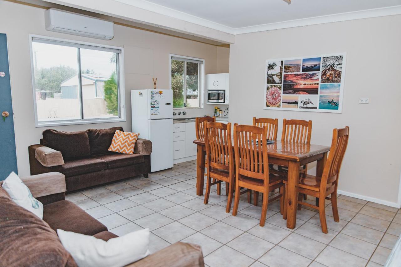 Dongara Hotel Motel Экстерьер фото