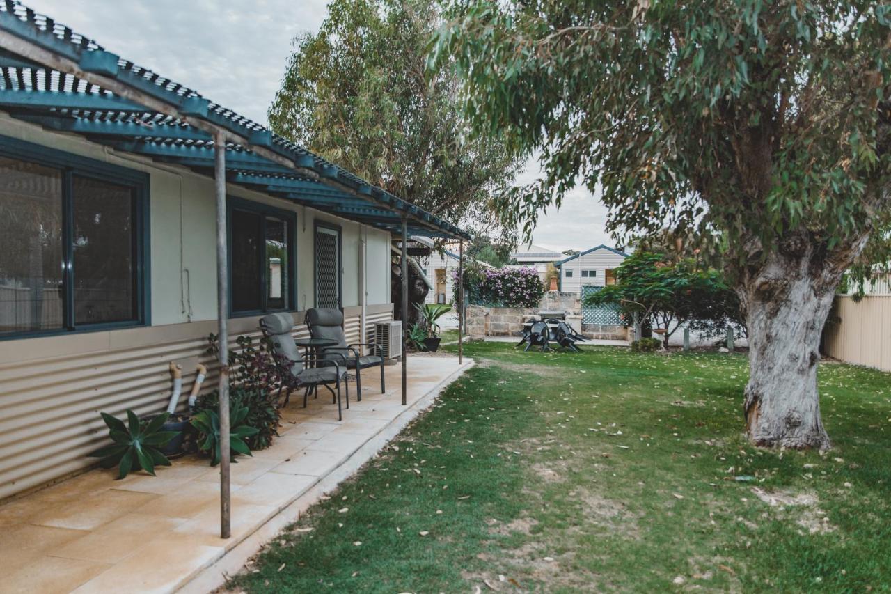 Dongara Hotel Motel Экстерьер фото