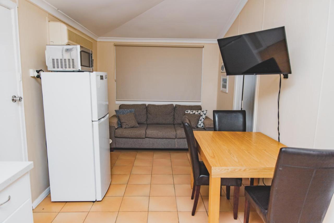 Dongara Hotel Motel Экстерьер фото