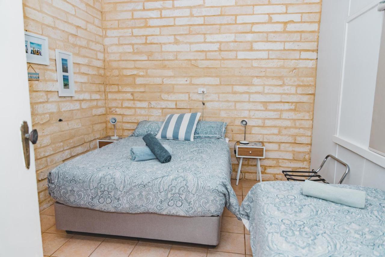 Dongara Hotel Motel Экстерьер фото