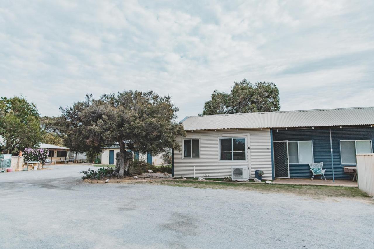 Dongara Hotel Motel Экстерьер фото