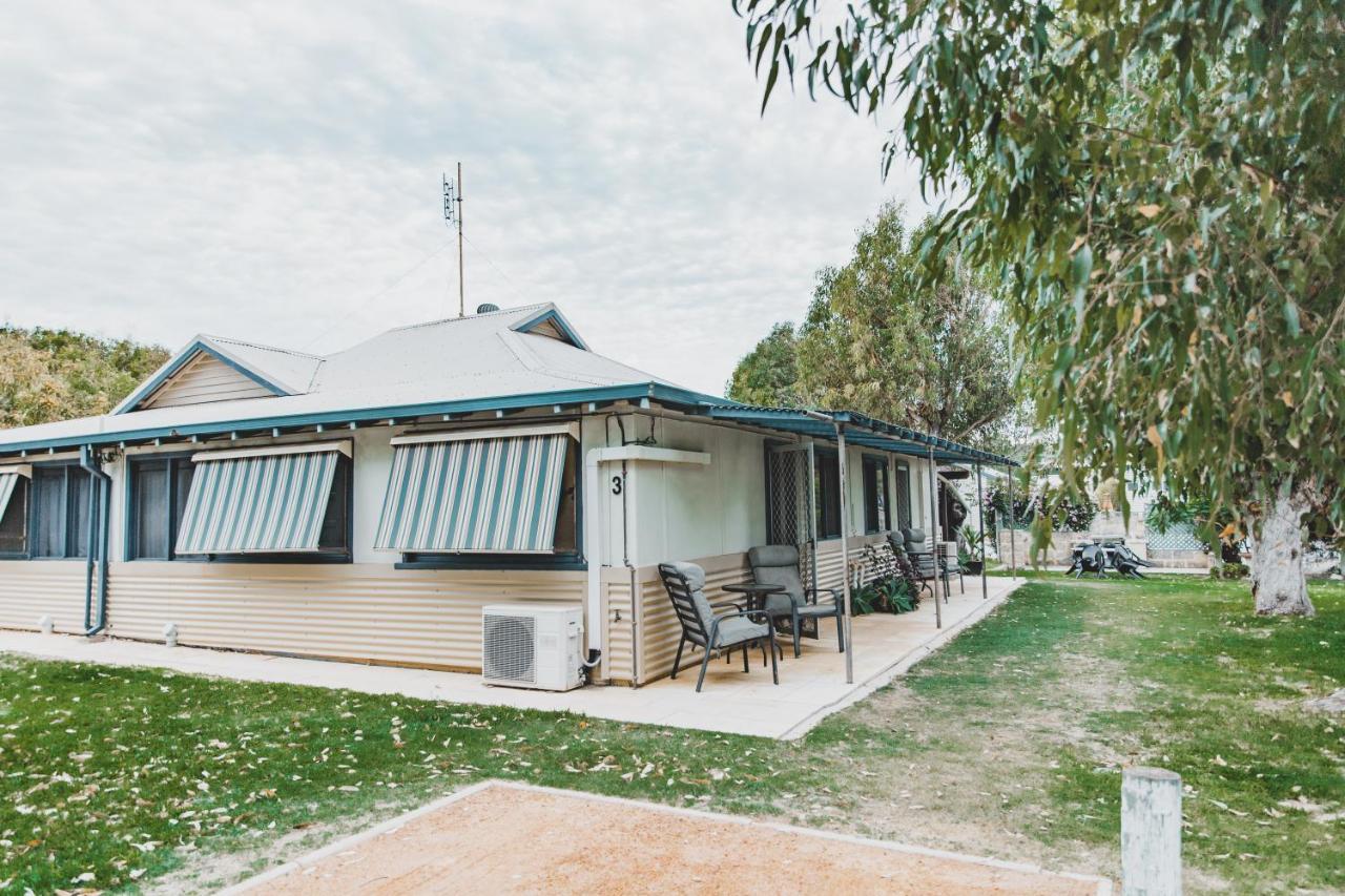 Dongara Hotel Motel Экстерьер фото