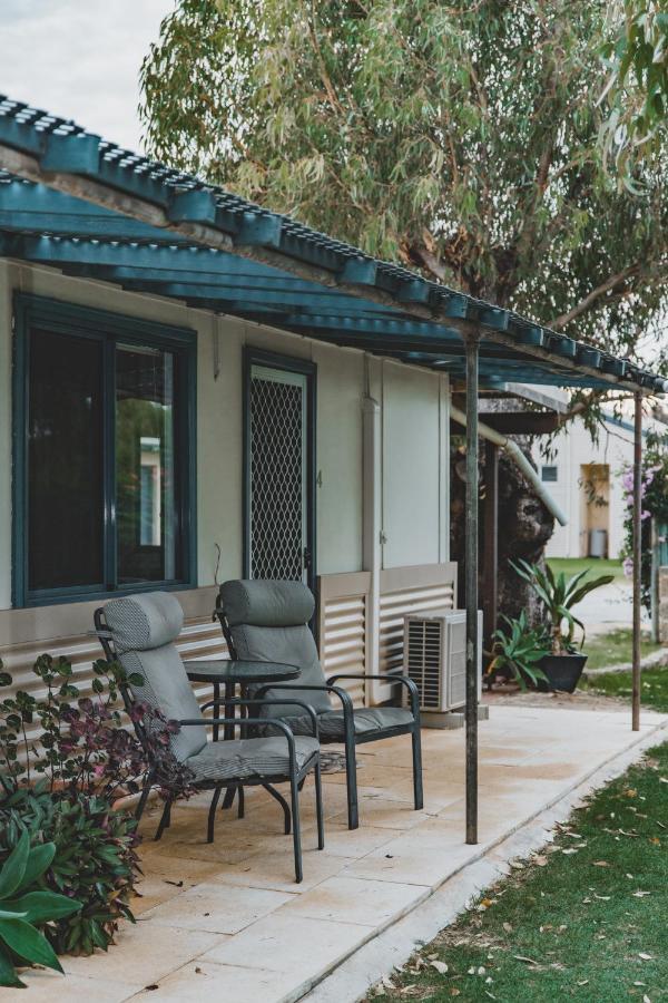 Dongara Hotel Motel Экстерьер фото