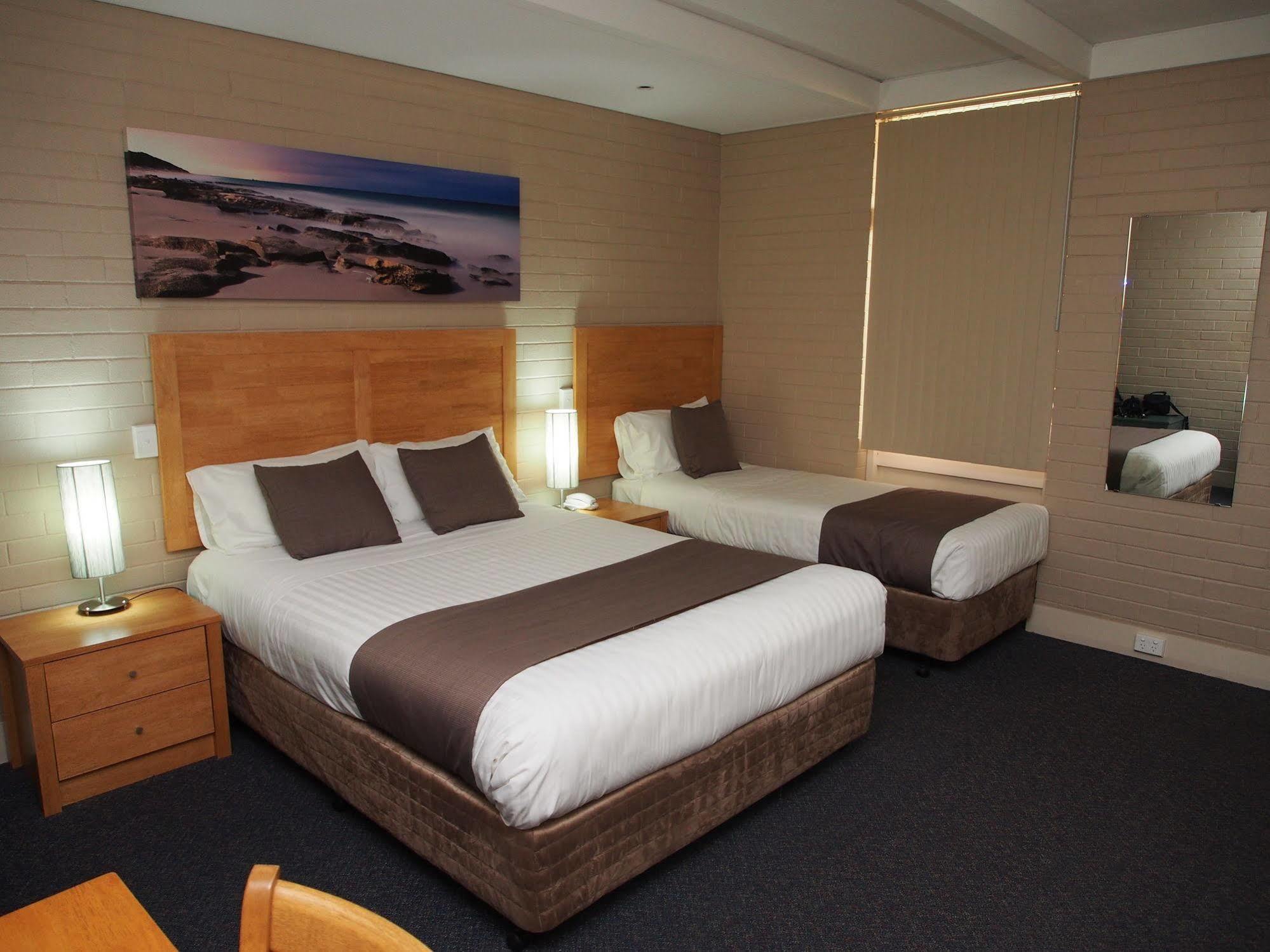 Dongara Hotel Motel Экстерьер фото